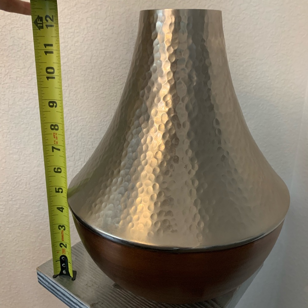 Copper decorative vase. - Picture 2 of 2